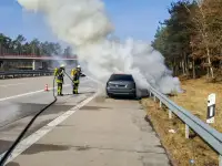 Brennender PKW auf der A27