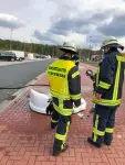 BAB27: Müllcontainerbrand auf Parkplatz