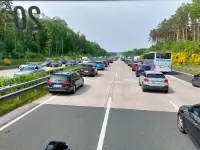 BAB7: Ölspur nach Auffahrunfall