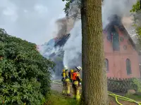 Person kommt bei Gebäudebrand in Bockhorn ums Leben