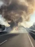 BAB27: LKW-Auflieger im Vollbrand