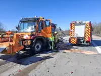 A27: LKW fährt in Absicherungsfahrzeug