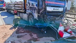 A27: LKW fährt in Absicherungsfahrzeug