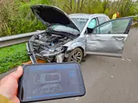 BAB7: PKW-Unfall bei Spurwechsel