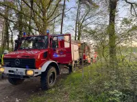 Brennt Holzstapel in Düshorn