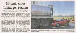 Mit Auto unter Lastwagen geraten