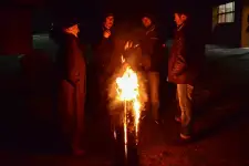 Wintergrillen mit frischem Pulverschnee