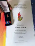 Tina Krause erhält Ehrennadel