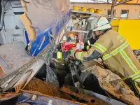 TH-Dienst: praktische LKW-Rettung mit Walsrode