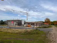 Fahrzeughalle hochgezogen