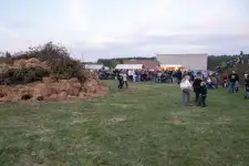 Osterfeuer mit Frühlingsvibes